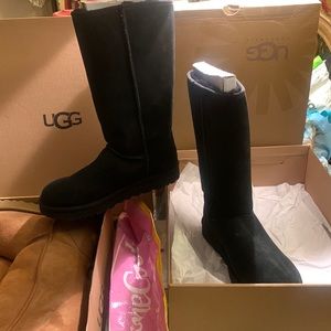 UGG Women’s Classic Tall 2 Boots , Black Size 9